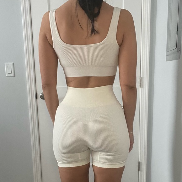 Ribbed seamless two piece set - Picture 2 of 4